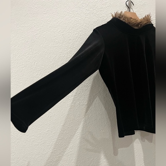 Double D Ranch Black Velvet Mock Turtleneck Feather Trim Small - Picture 11 of 12